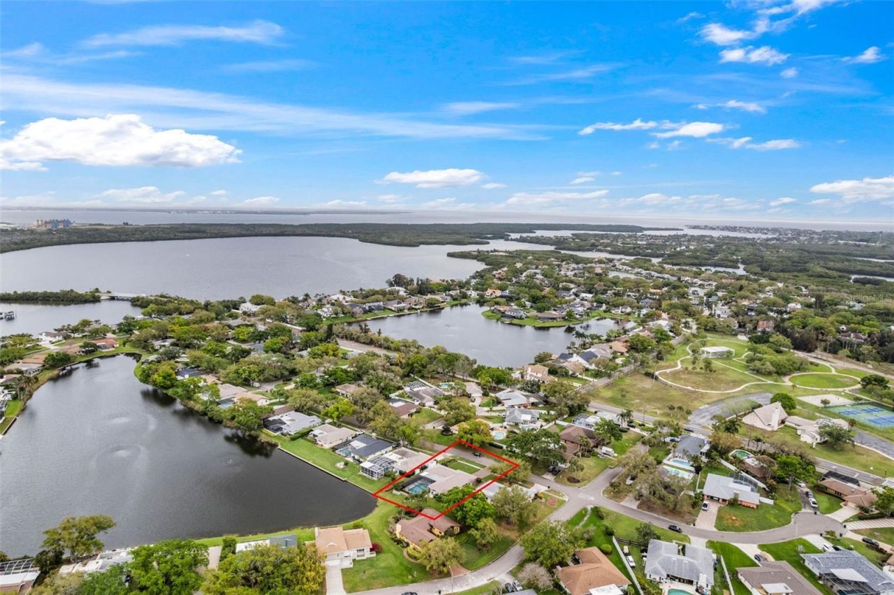 511 Riviera Bay Drive Ne, Saint Petersburg, FL 33702 Photo