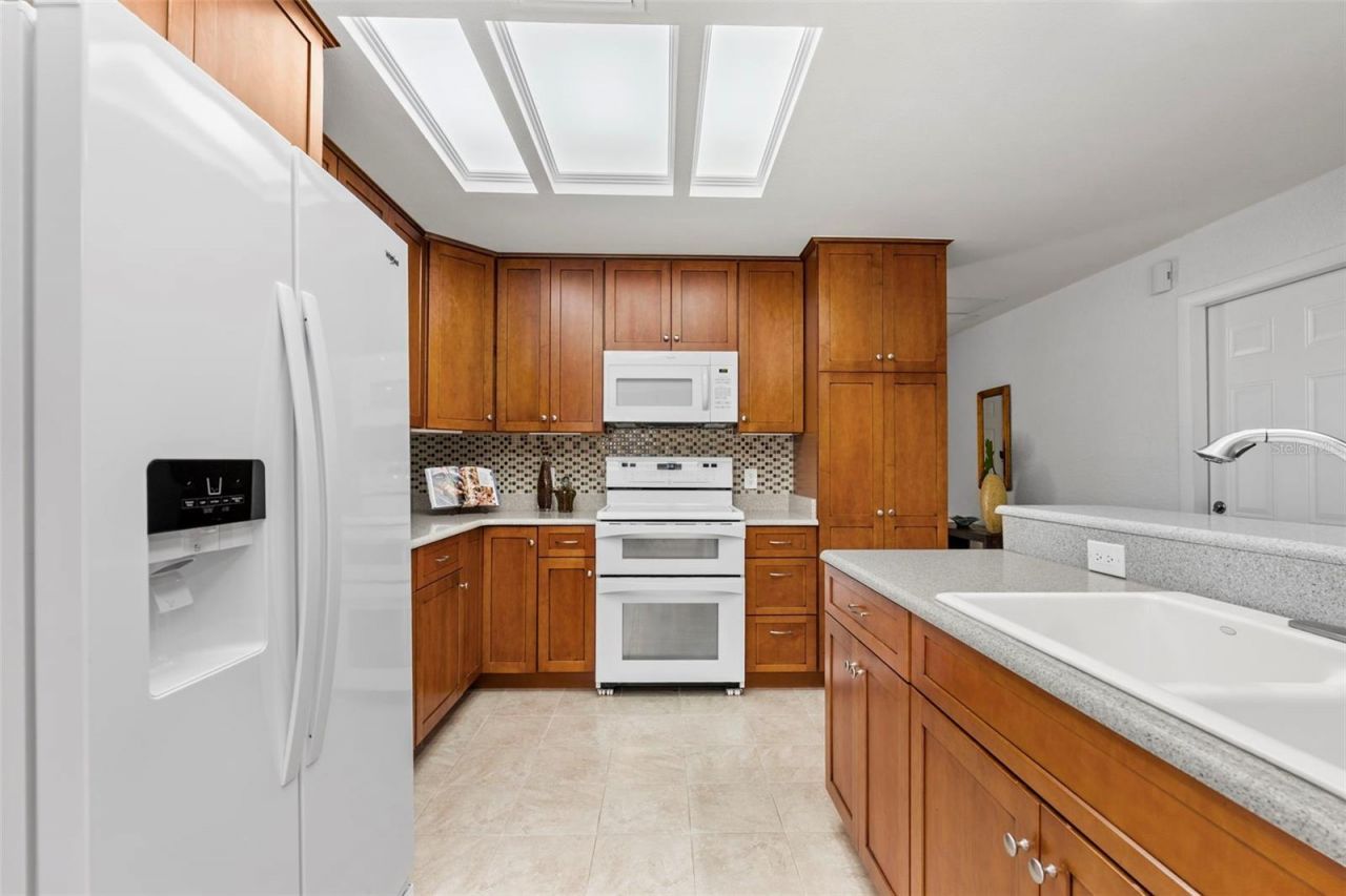 511 Riviera Bay Drive Ne, Saint Petersburg, FL 33702 Photo