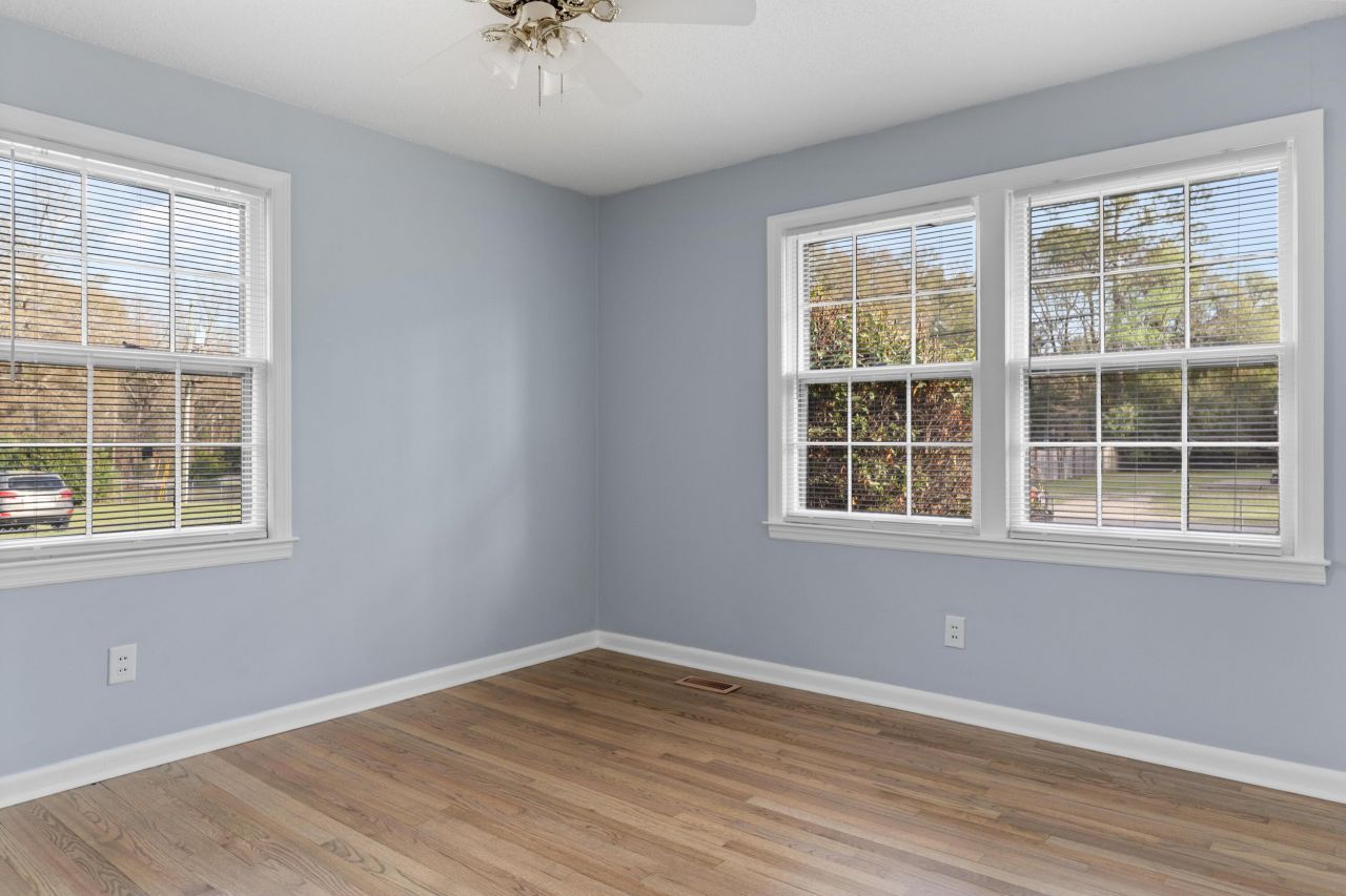 135 Terry Street Photo 16