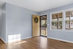 135 Terry Street photo 4