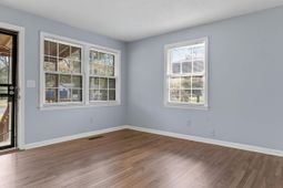 135 Terry Street photo 4