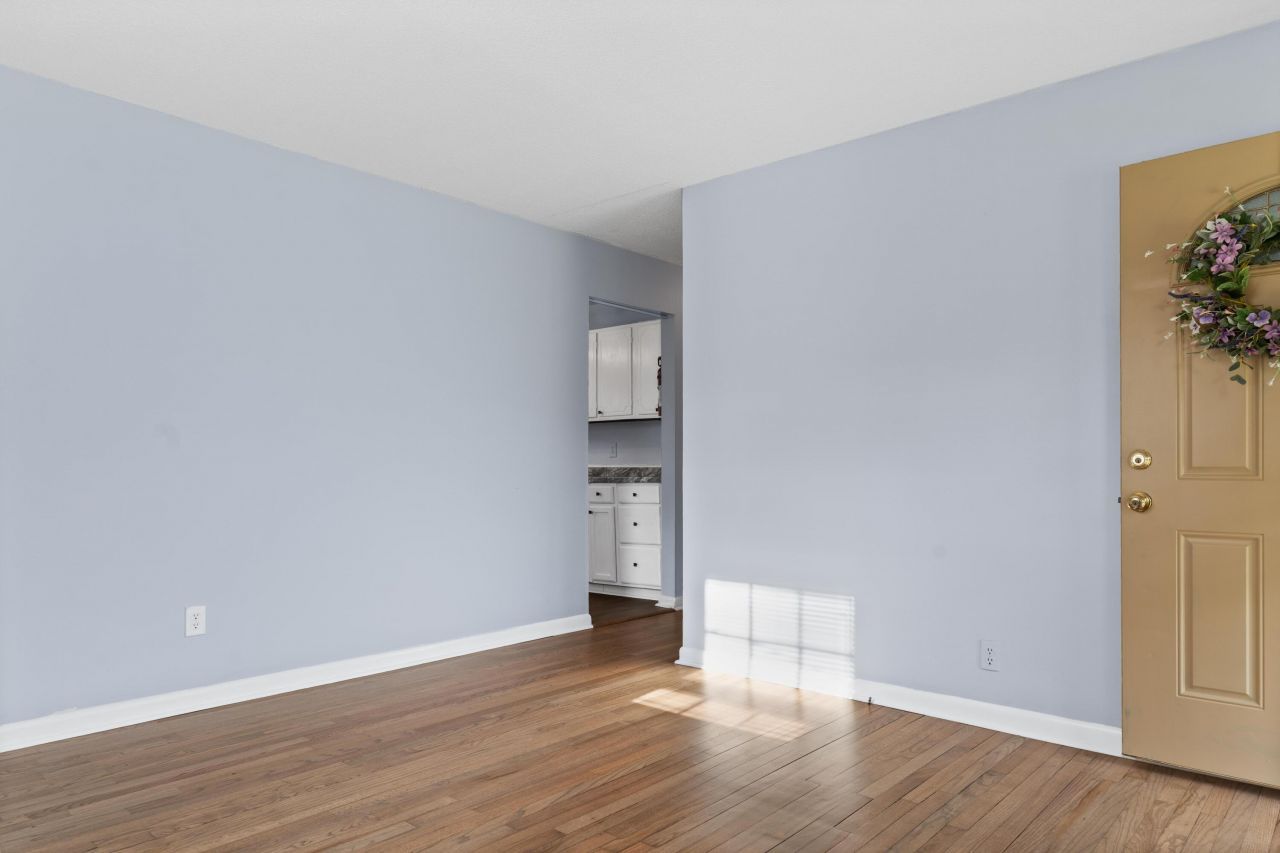 135 Terry Street Photo 6