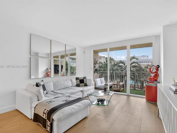 99 SE Mizner Blvd, Unit 824, Boca Raton, FL 33432