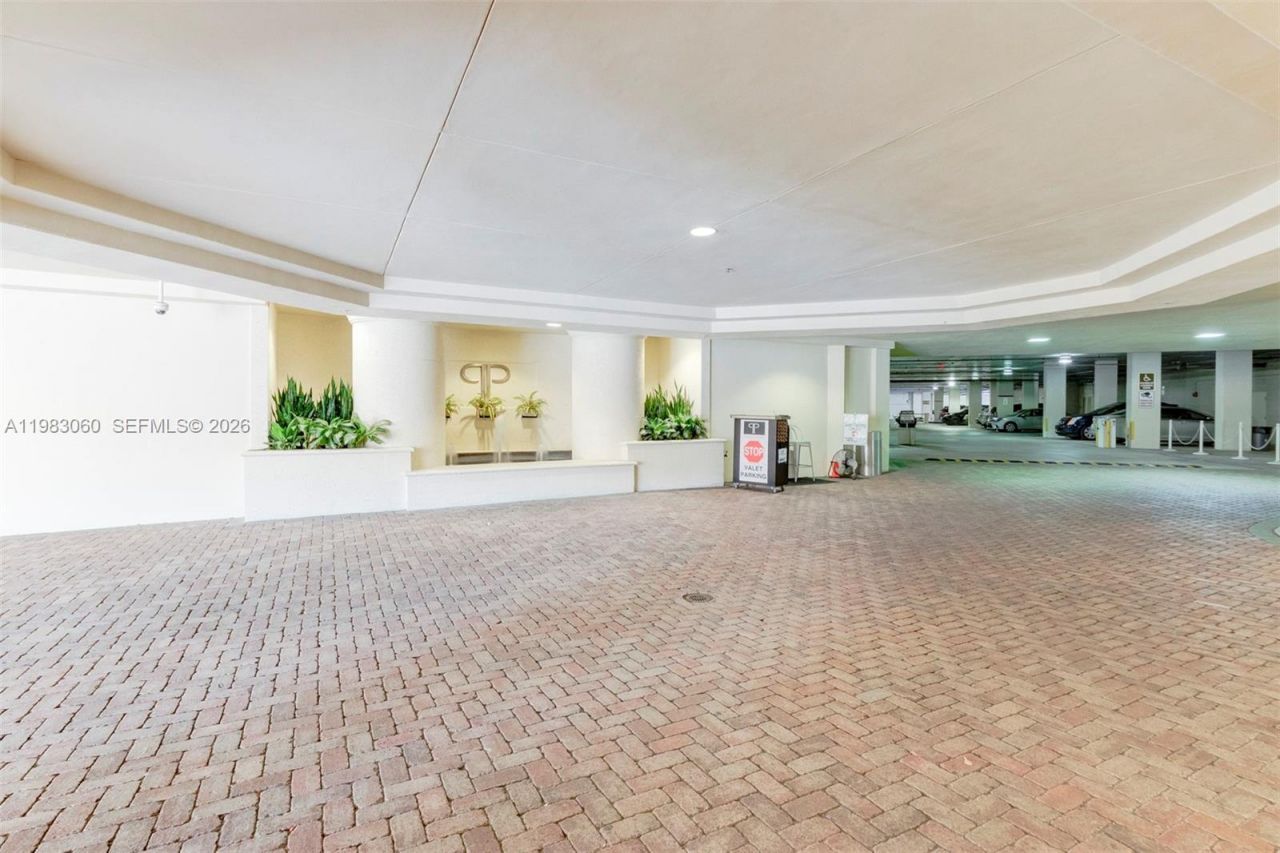99 SE Mizner Blvd, Unit 824, Boca Raton, FL 33432 Photo
