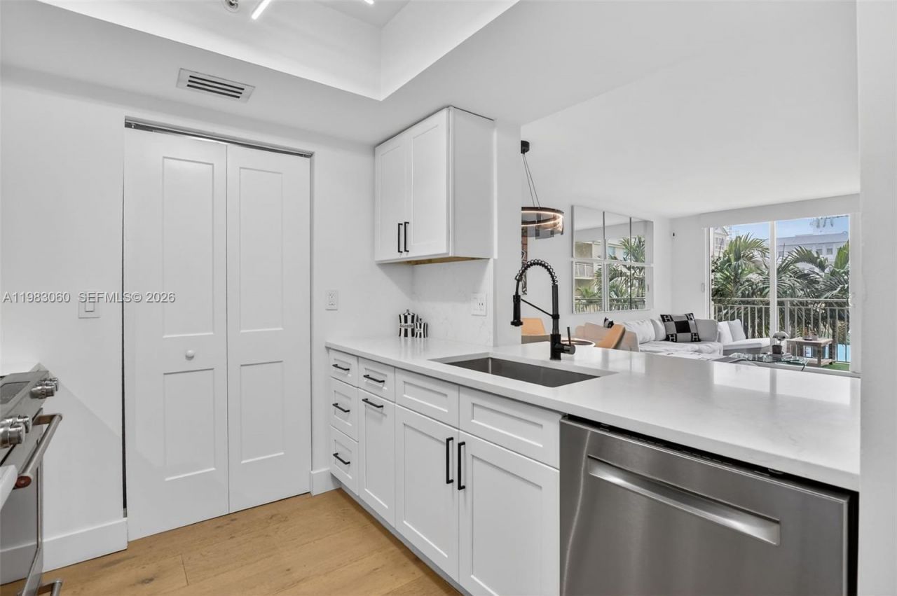 99 SE Mizner Blvd, Unit 824, Boca Raton, FL 33432 Photo