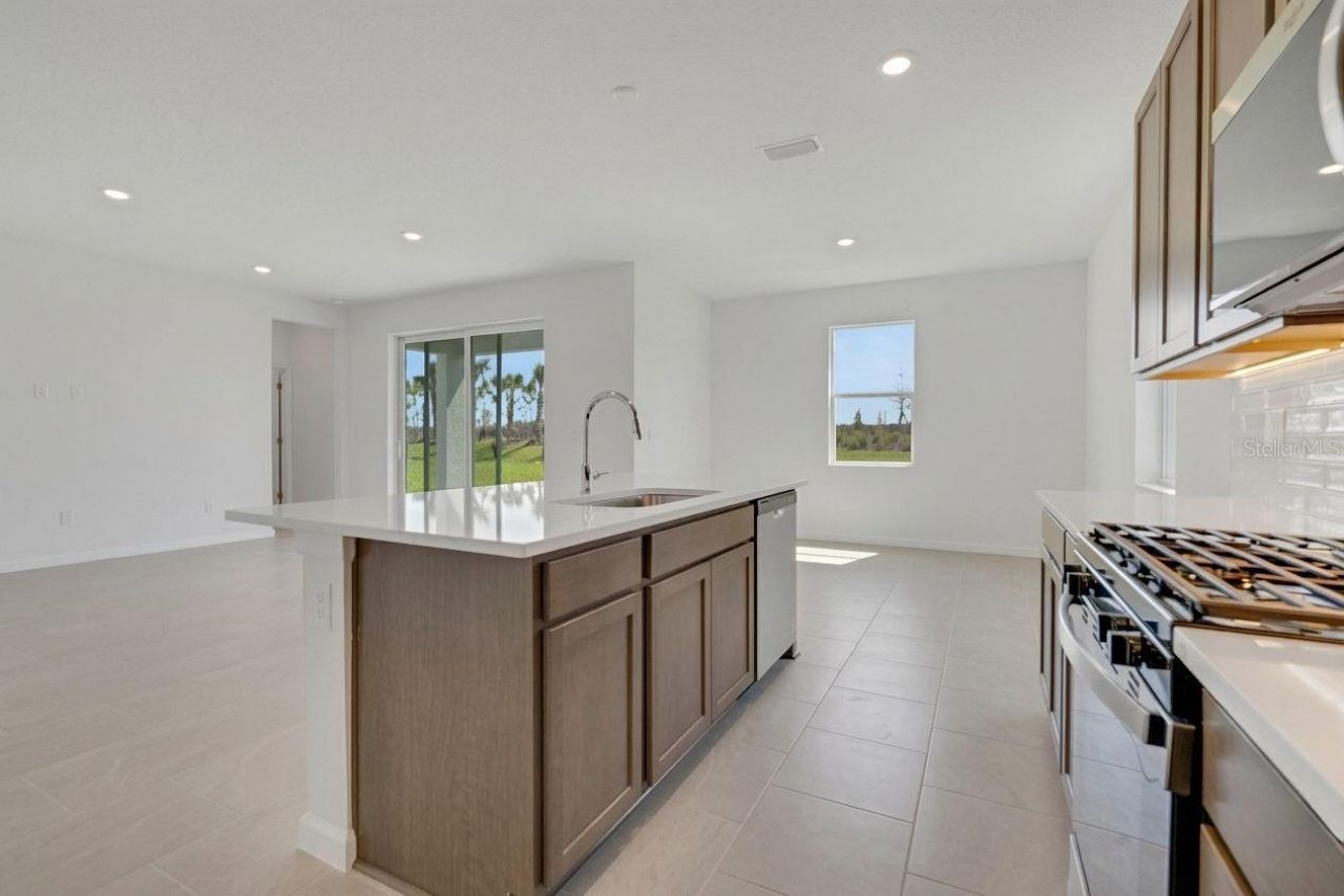 5477 NW Camberly Court, Port Saint Lucie, FL 34987 Photo