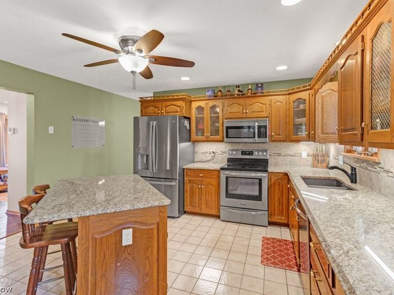 34 Iroquois Trail, Malvern, OH 44644 Photo 6