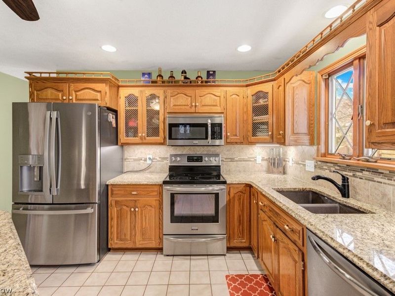 34 Iroquois Trail, Malvern, OH 44644 Photo 7