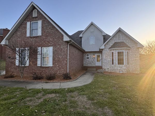 638 Potomac Dr, Clarksville, TN 37043