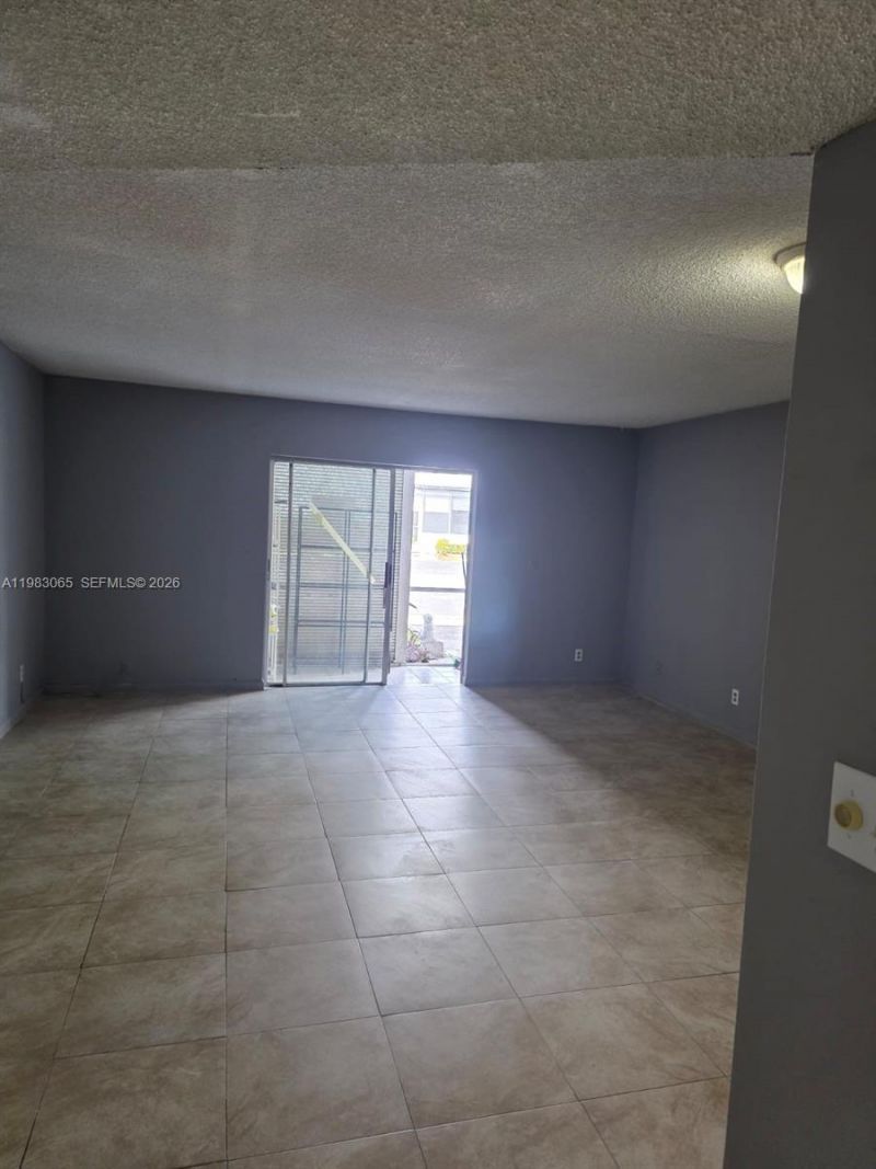2061 NW 47th Ter, Unit 111, Lauderhill, FL 33313 Photo