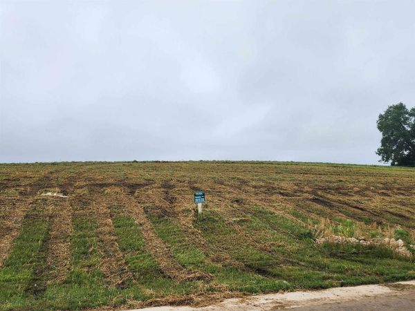 L3 Blue Victoria Drive, Sun Prairie, WI 53590