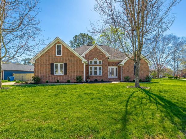 1618 Gunston Hall Road , Hixson, TN 37343