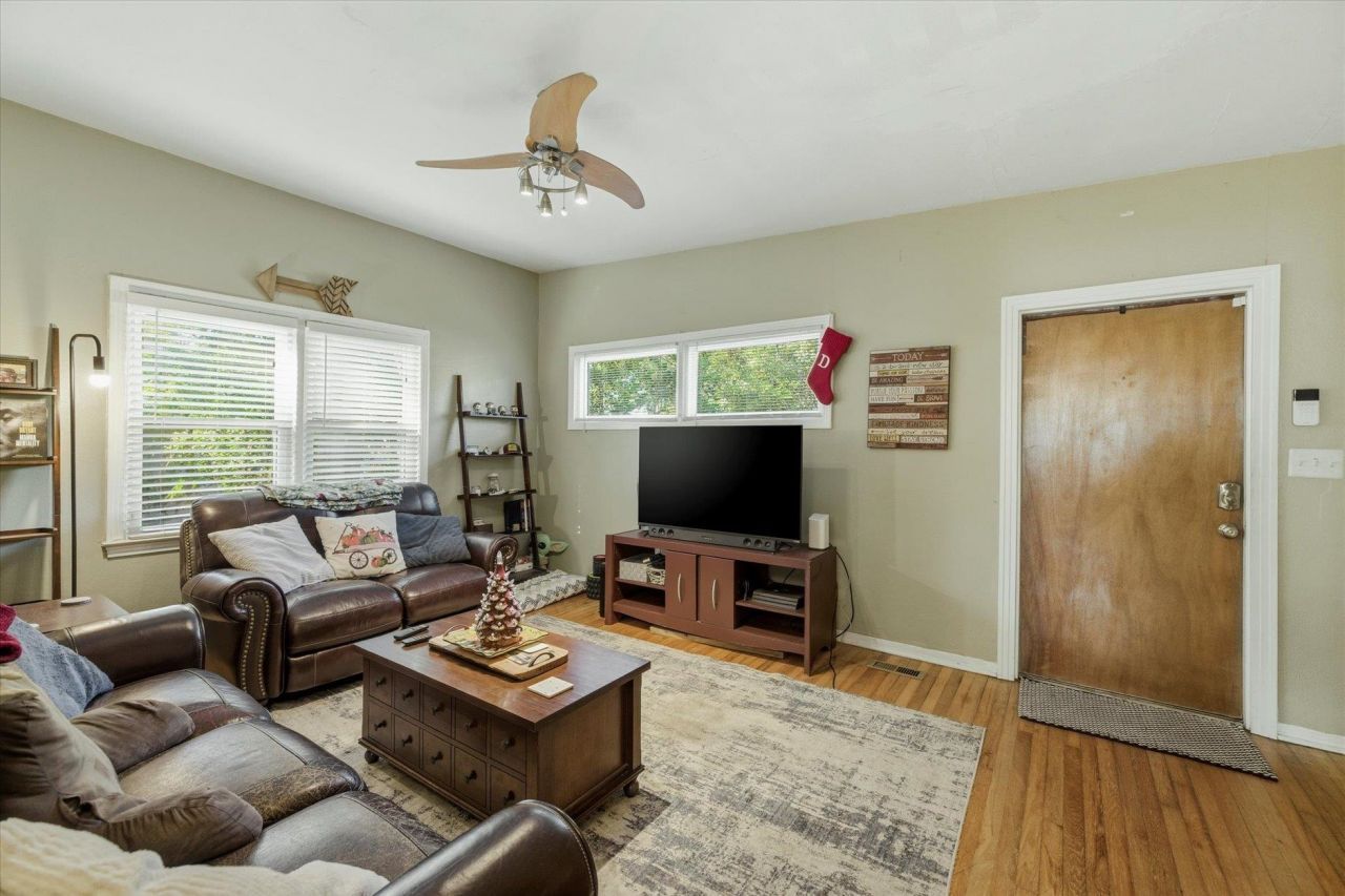 1815 Jackson Bluff Road, Tallahassee, FL 32304 Photo