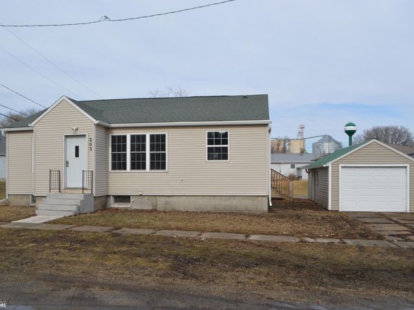 203 1st Avenue W, Swea City, IA 50590