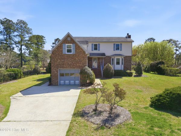 108 Mariners Court , New Bern, NC 28562