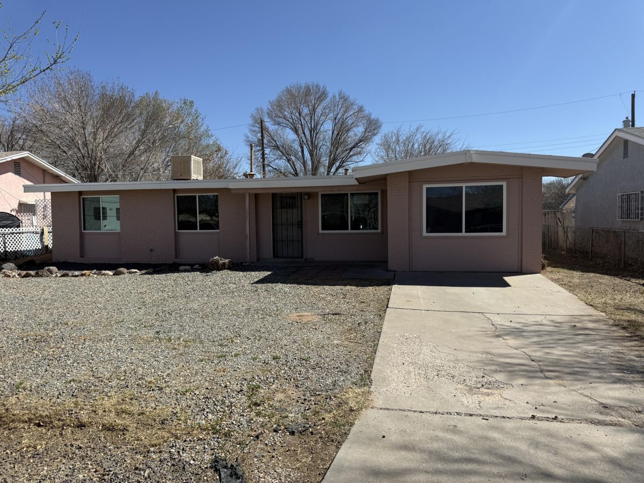 4630 Valley Garden Drive Sw, Albuquerque, NM 87105 Main Photo