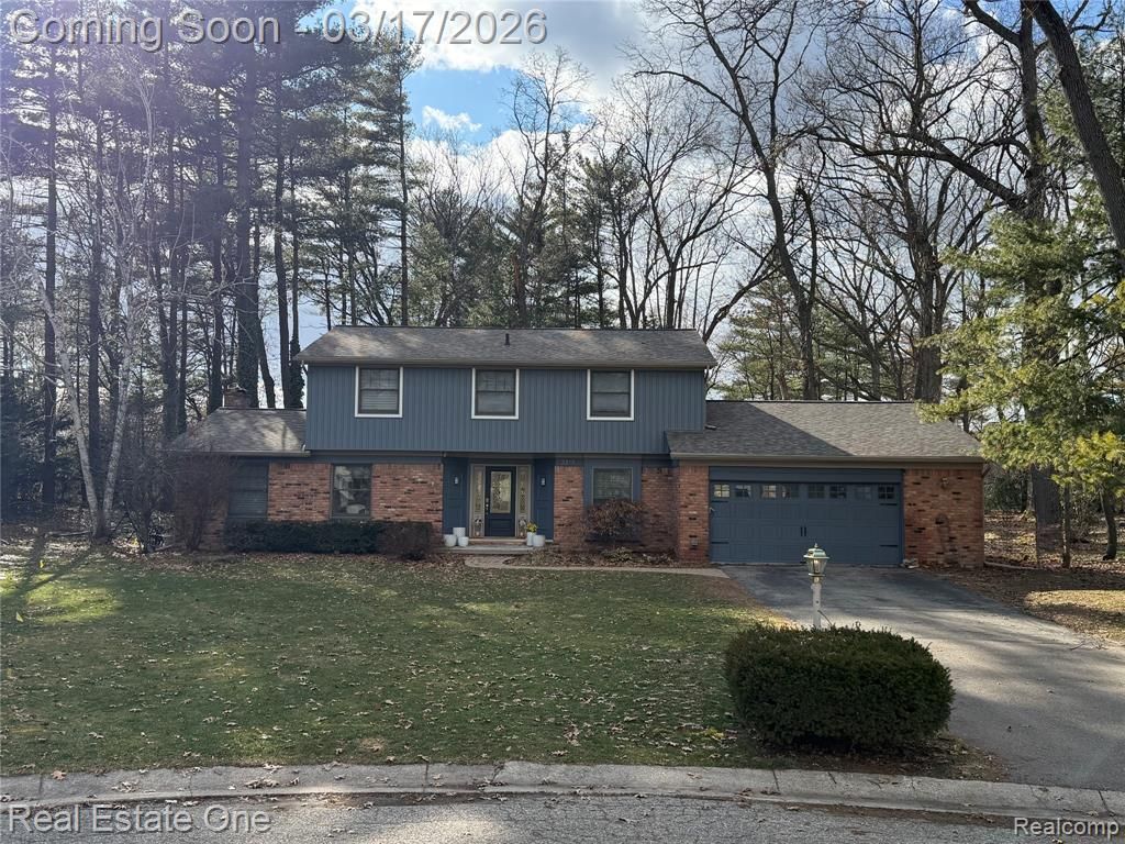 2818 Lunar Court, Orion Township, MI 48360 Main Photo