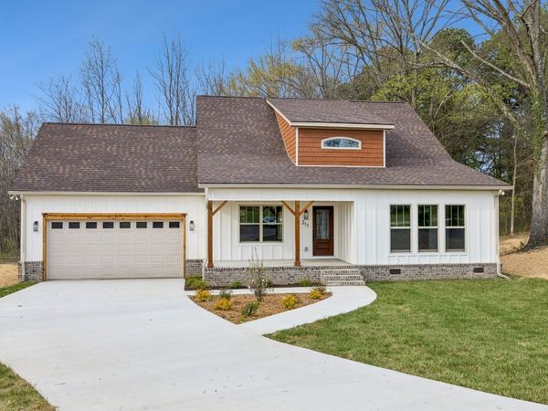 211 Majestic Dr, Decherd, TN 37324