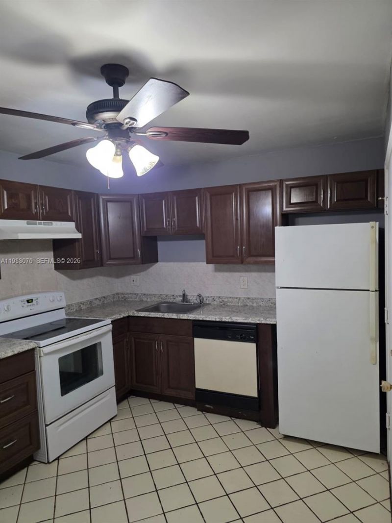 2061 NW 47th Ter, Unit 111, Lauderhill, FL 33313 Photo