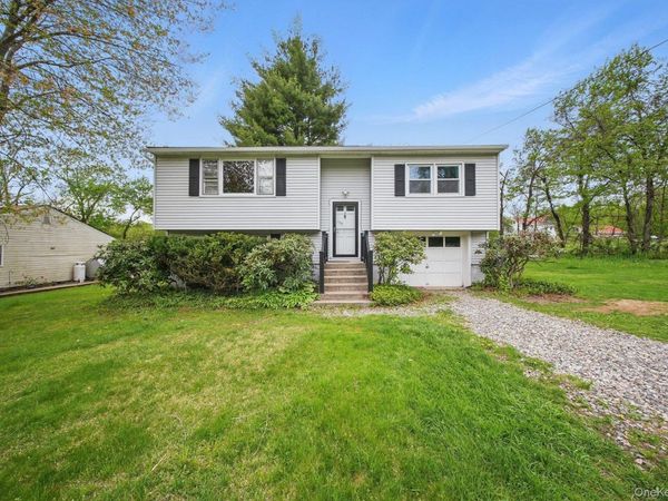 109 Long Lane, Bloomingburg, NY 12721