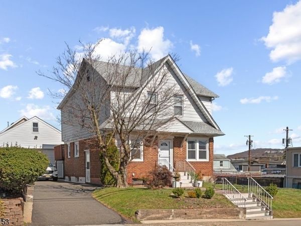 108 Jefferson Pl, Totowa, NJ 07512