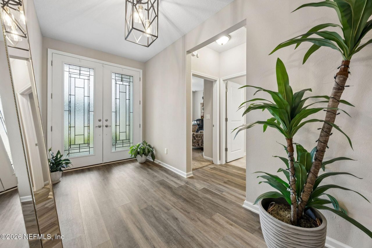 692 Sycamore Way, Orange Park, FL 32073 Photo