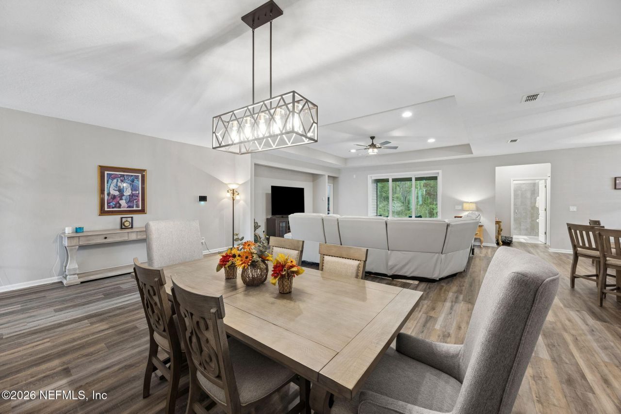 692 Sycamore Way, Orange Park, FL 32073 Photo