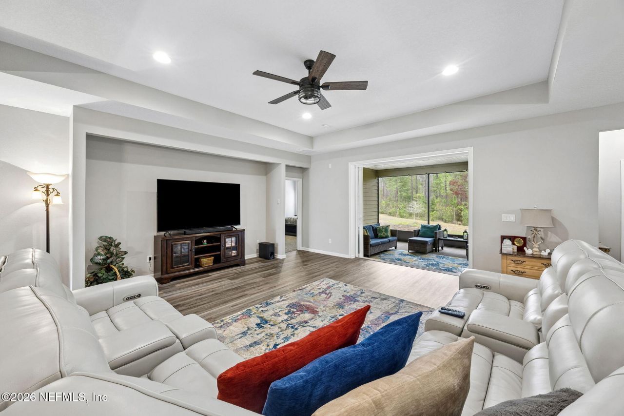 692 Sycamore Way, Orange Park, FL 32073 Photo