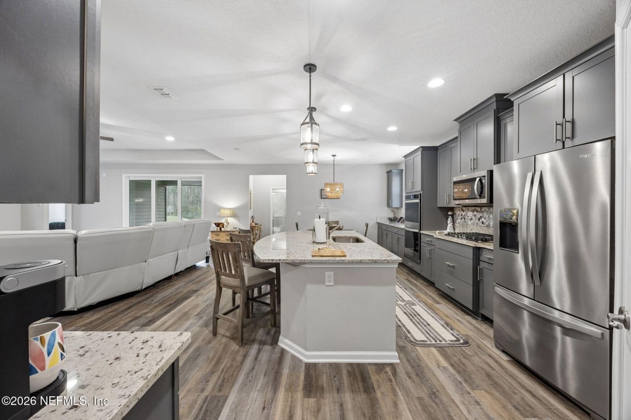 692 Sycamore Way, Orange Park, FL 32073 Photo