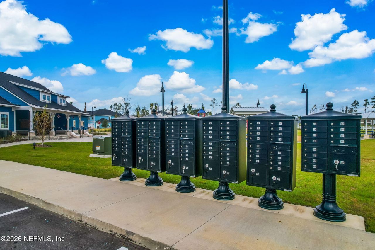 692 Sycamore Way, Orange Park, FL 32073 Photo