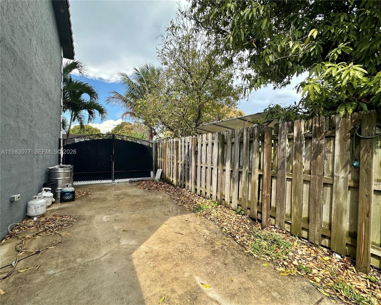 15302 SW 180th Ter, Miami, FL 33187 Photo