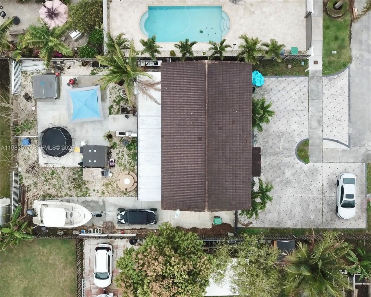 15302 SW 180th Ter, Miami, FL 33187 Photo