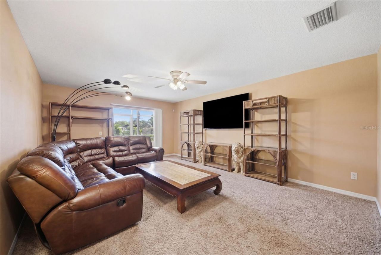 192 Coquina Bay Drive, Saint Petersburg, FL 33705 Photo