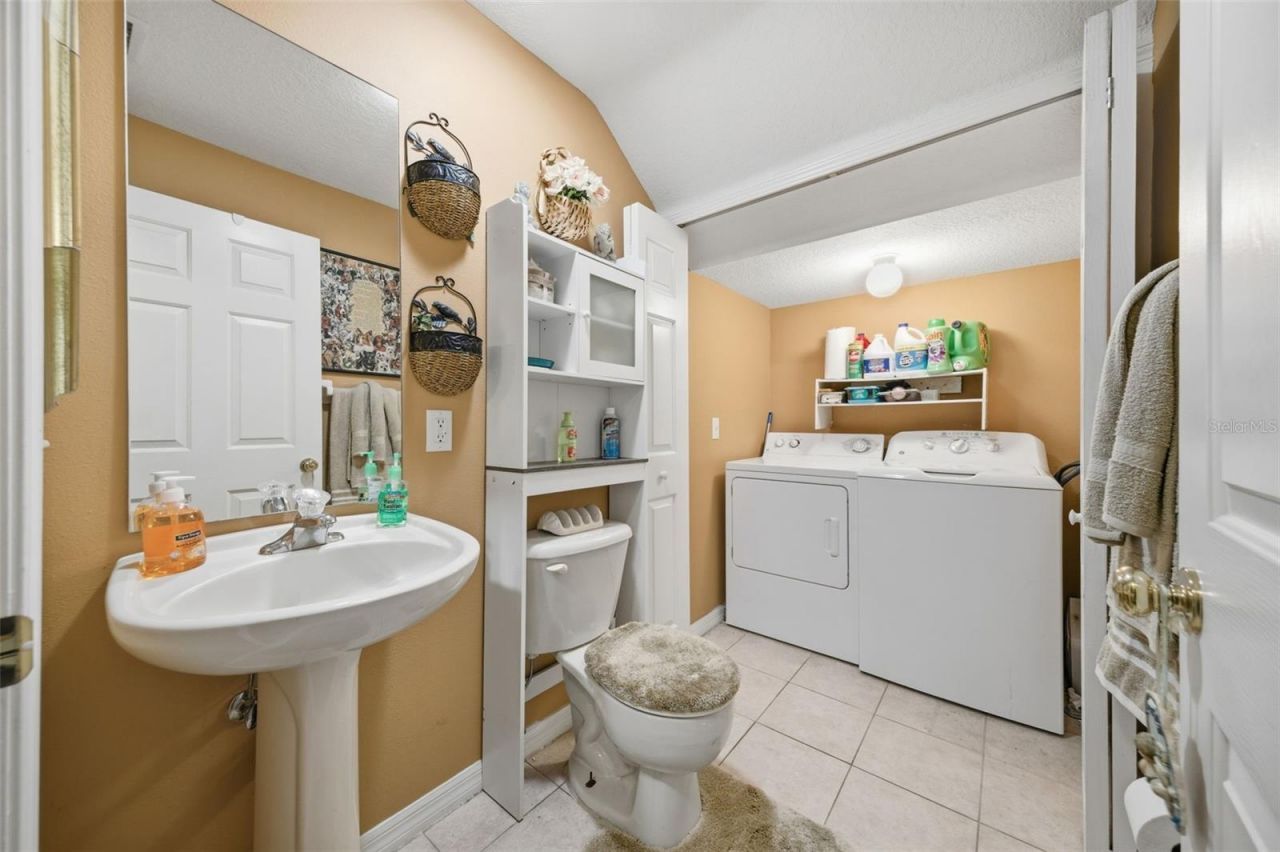 192 Coquina Bay Drive, Saint Petersburg, FL 33705 Photo