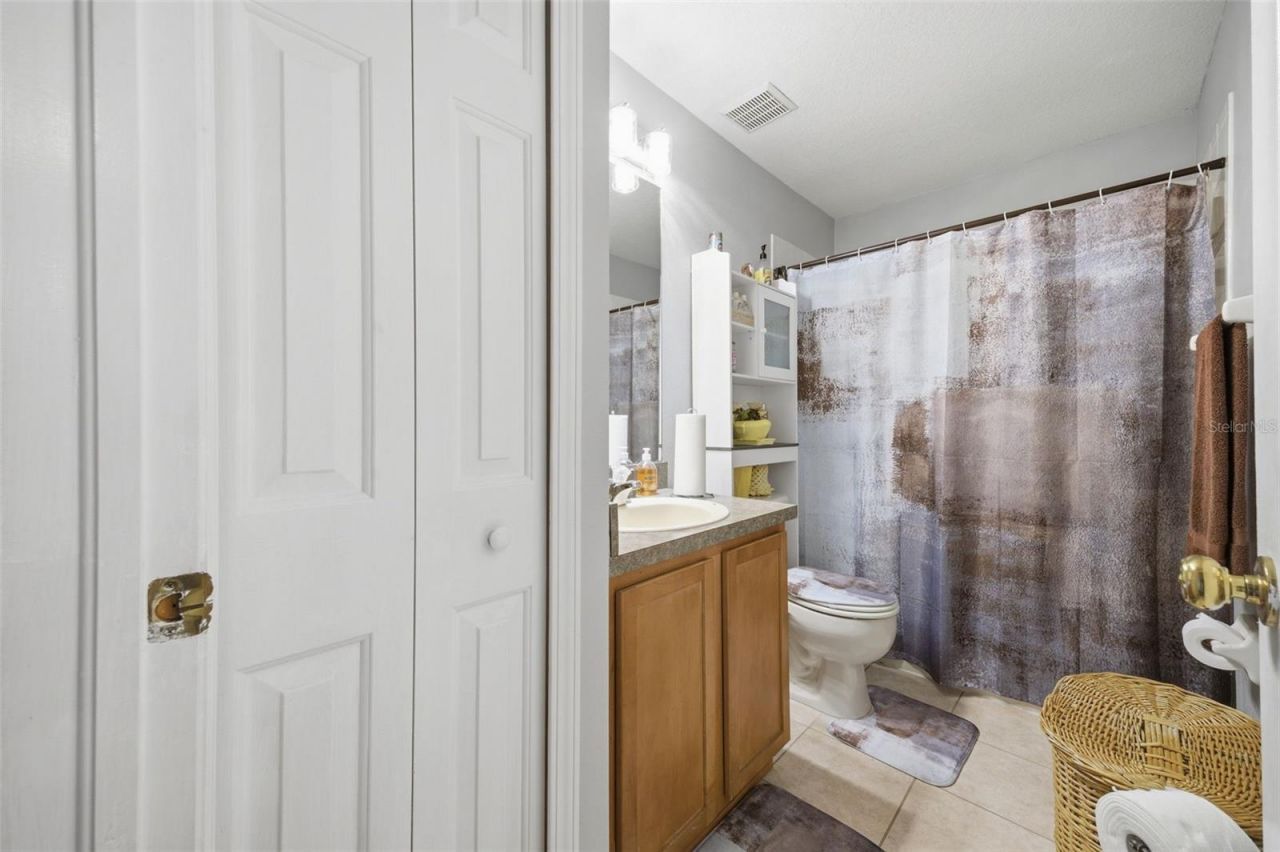 192 Coquina Bay Drive, Saint Petersburg, FL 33705 Photo