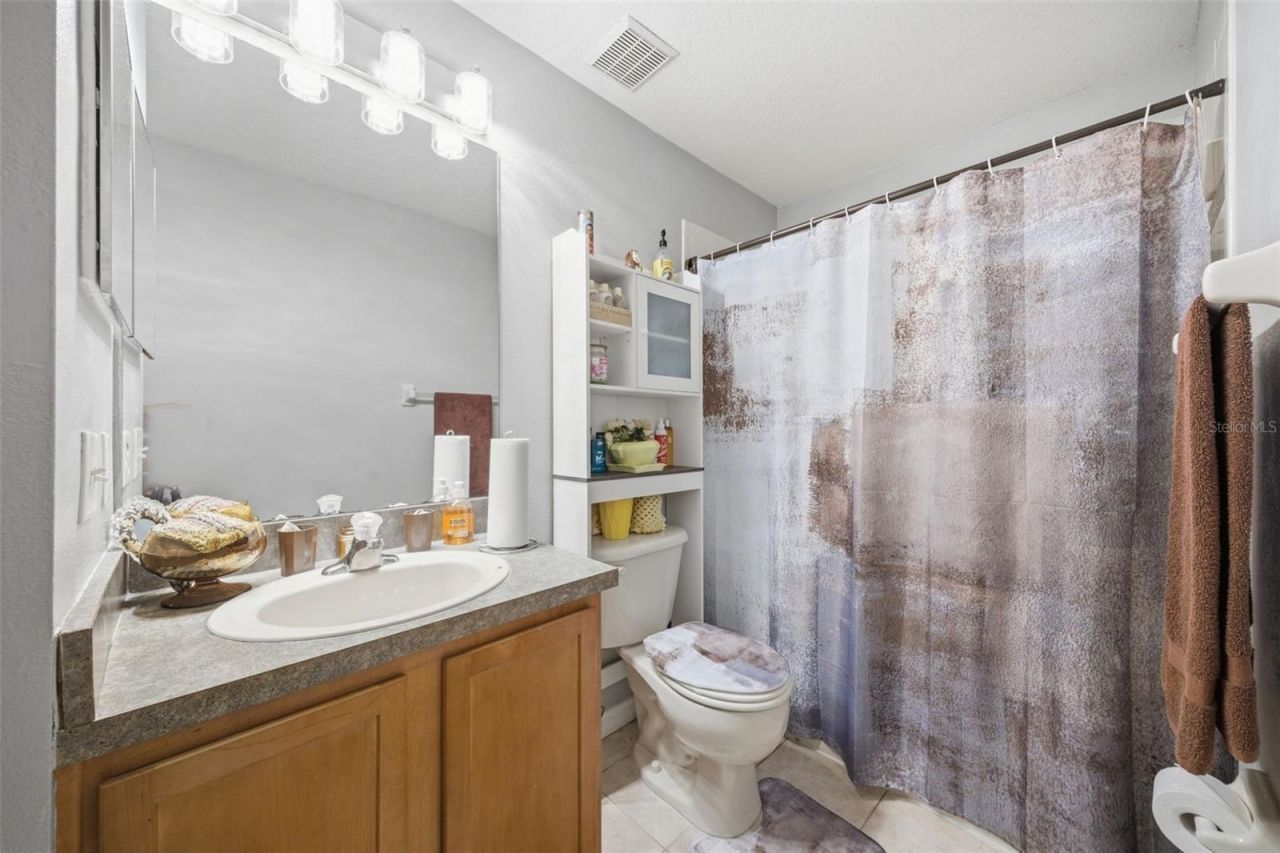 192 Coquina Bay Drive, Saint Petersburg, FL 33705 Photo