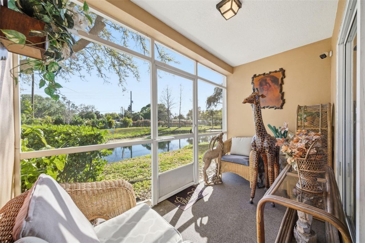 192 Coquina Bay Drive, Saint Petersburg, FL 33705 Photo