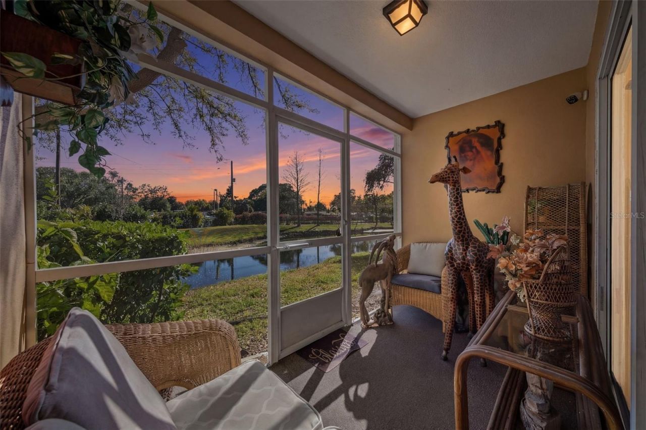 192 Coquina Bay Drive, Saint Petersburg, FL 33705 Photo