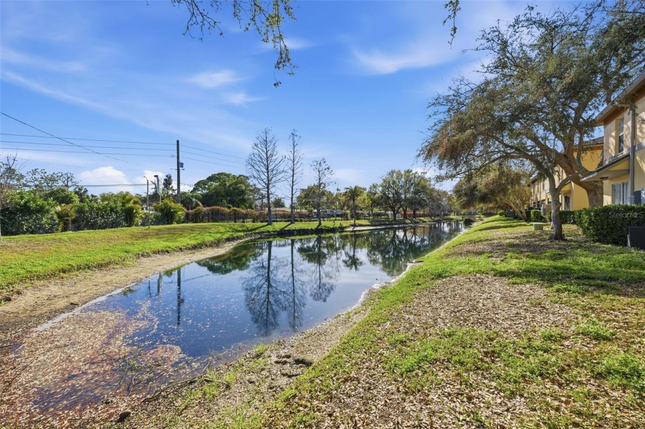 192 Coquina Bay Drive, Saint Petersburg, FL 33705 Photo