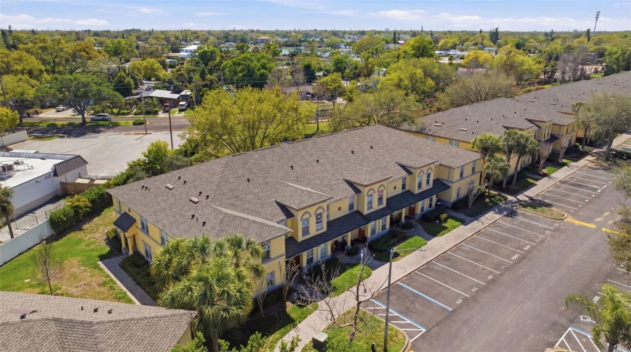 192 Coquina Bay Drive, Saint Petersburg, FL 33705 Photo