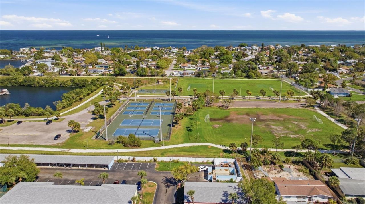 192 Coquina Bay Drive, Saint Petersburg, FL 33705 Photo