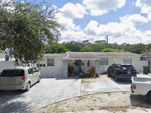 2601 N 66th Ave, Hollywood, FL 33024