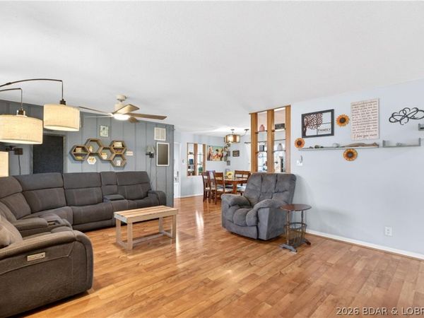 186 North High Street, Camdenton, MO 65020