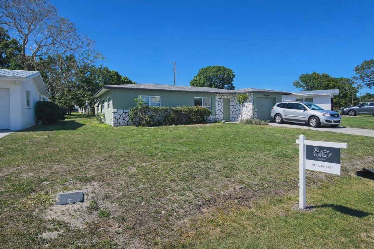 218 Olive Avenue, Port Saint Lucie, FL 34952 Photo