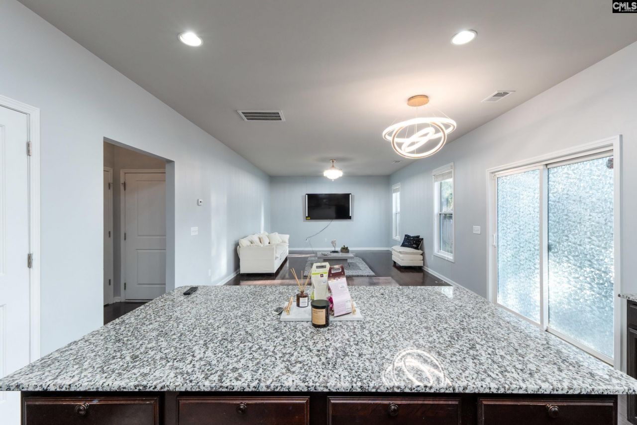 408 Edenhall Drive  Photo 10