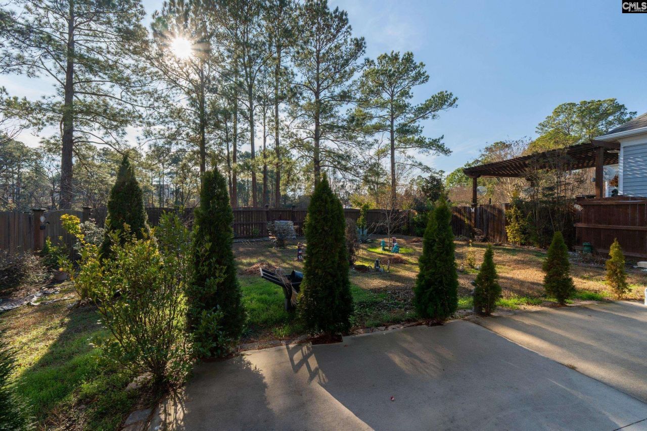 408 Edenhall Drive  Photo 24