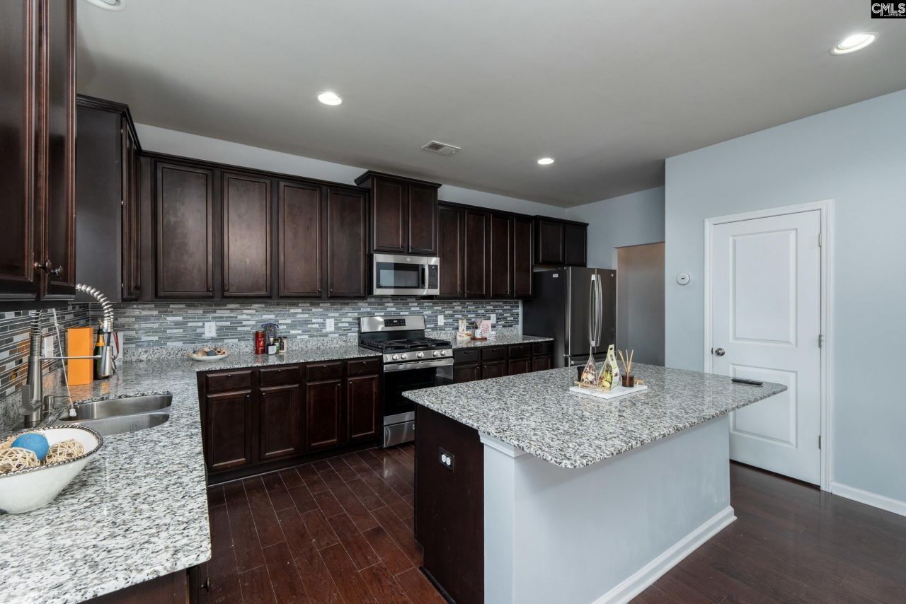 408 Edenhall Drive  Photo 8