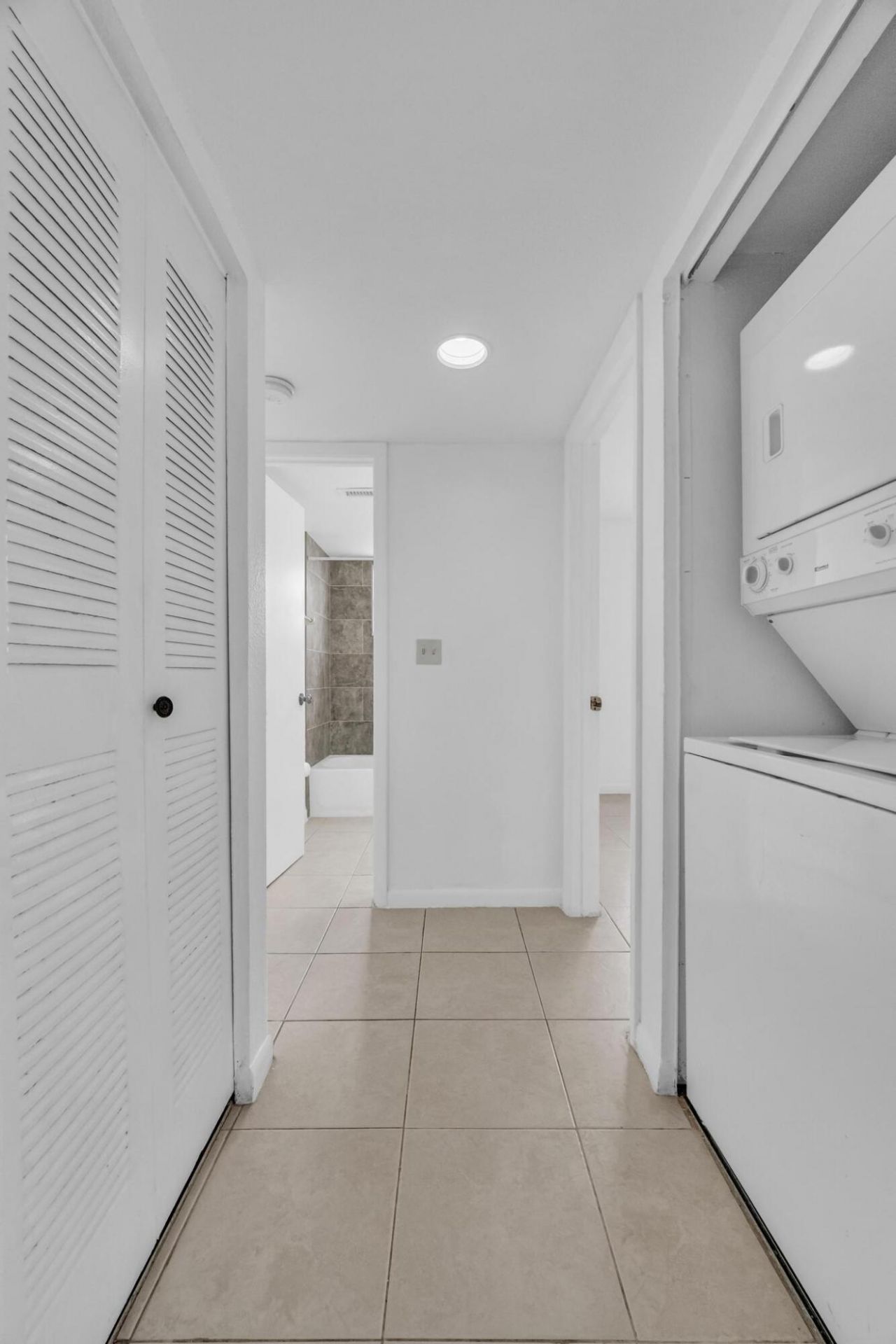 1552 SE Royal Green Circle, Unit O-103, Port Saint Lucie, FL 34952 Photo