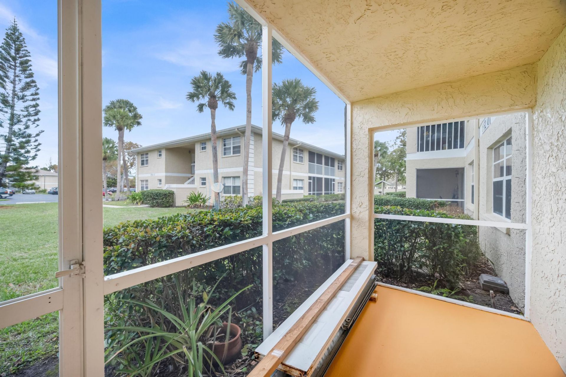 1552 SE Royal Green Circle, Unit O-103, Port Saint Lucie, FL 34952 Photo