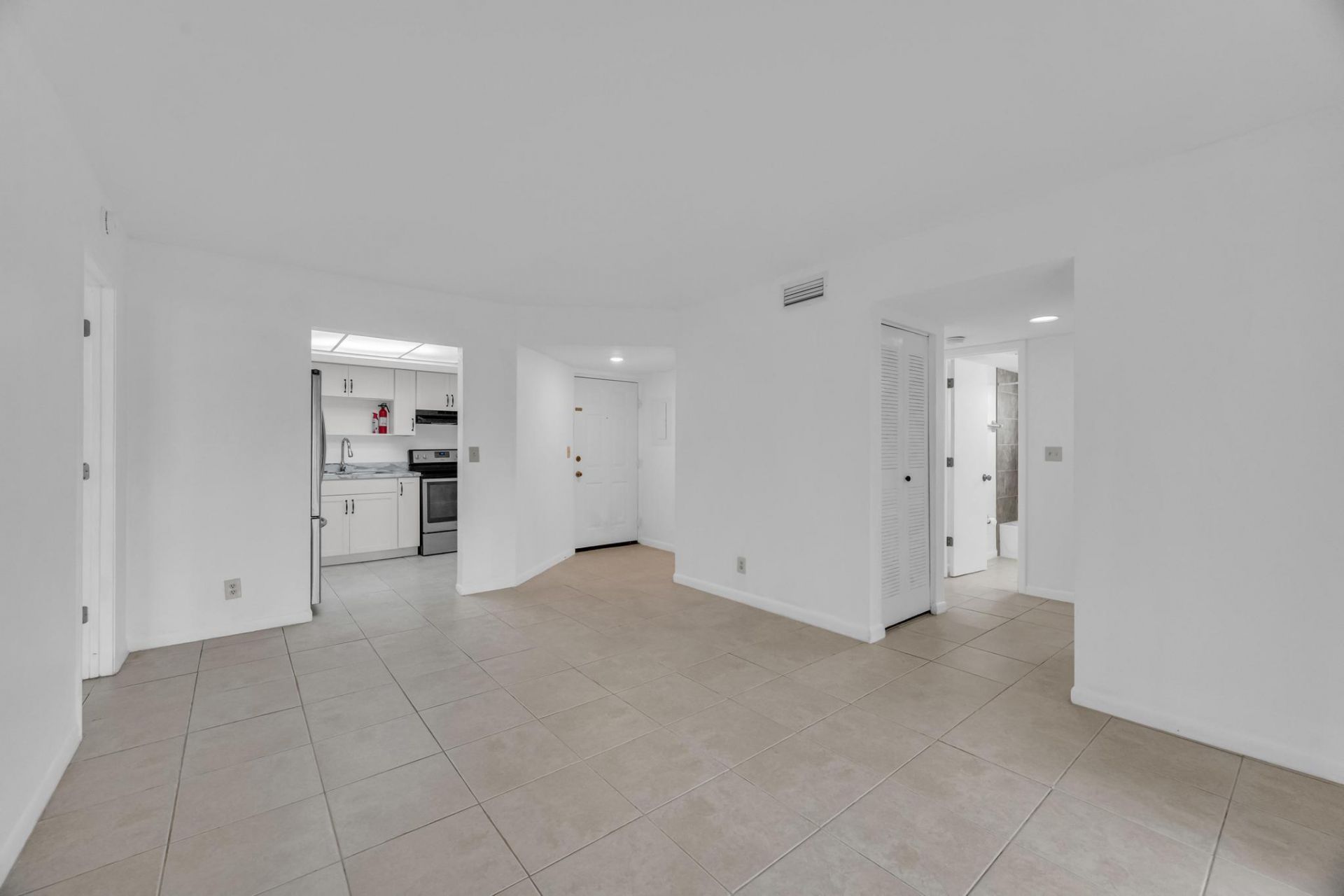 1552 SE Royal Green Circle, Unit O-103, Port Saint Lucie, FL 34952 Photo